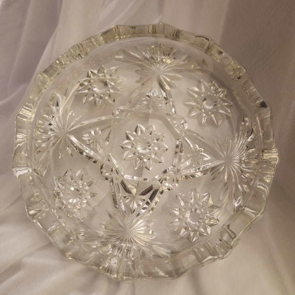 Elegant Crystal Glass Serving Bowl